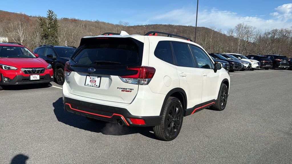2022 Subaru Forester Sport photo 2