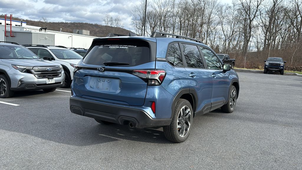 2025 Subaru Forester Limited photo 2
