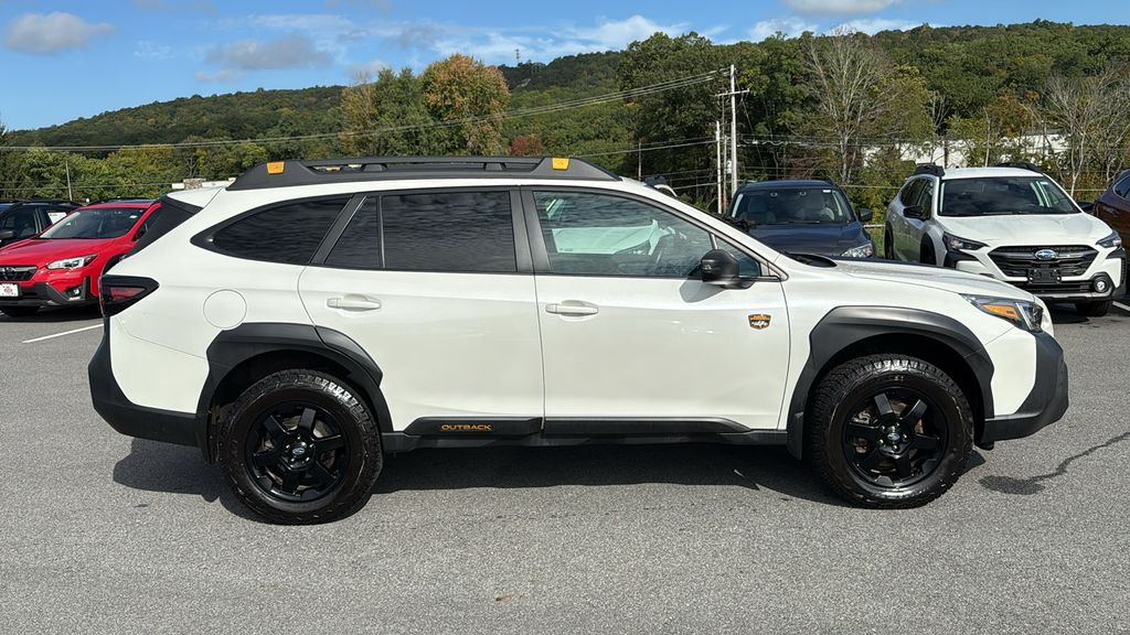 2022 Subaru Outback Wilderness photo 2