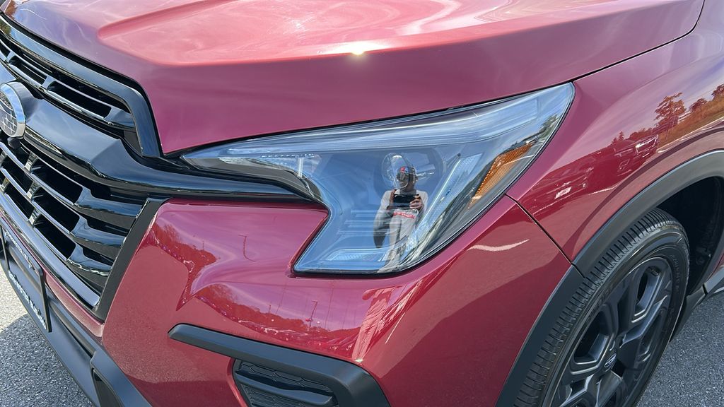 2025 Subaru Ascent Onyx Edition Touring photo 3