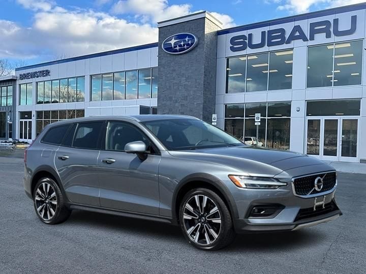 2021 Volvo V60 Cross Country T5 AWD Cross Country's photo