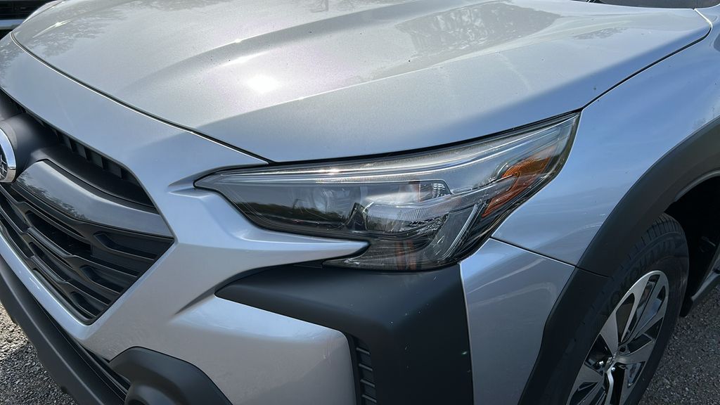 2025 Subaru Outback Base photo 3