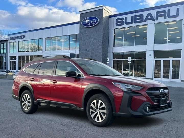 2025 Subaru Outback Premium's photo