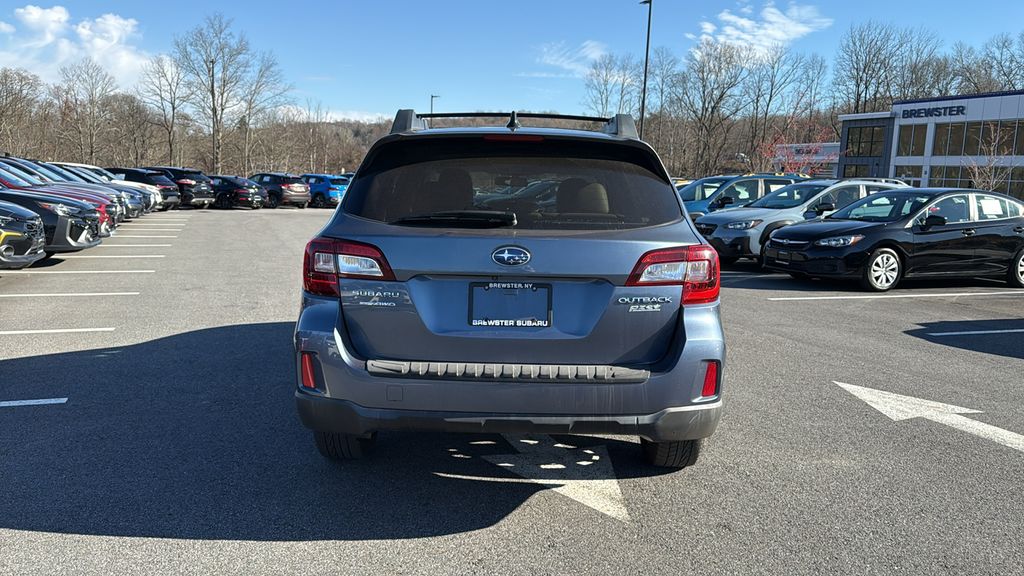 2016 Subaru Outback 2.5i Limited photo 4