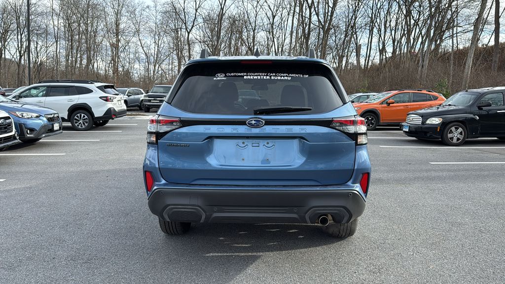 2025 Subaru Forester Limited photo 3