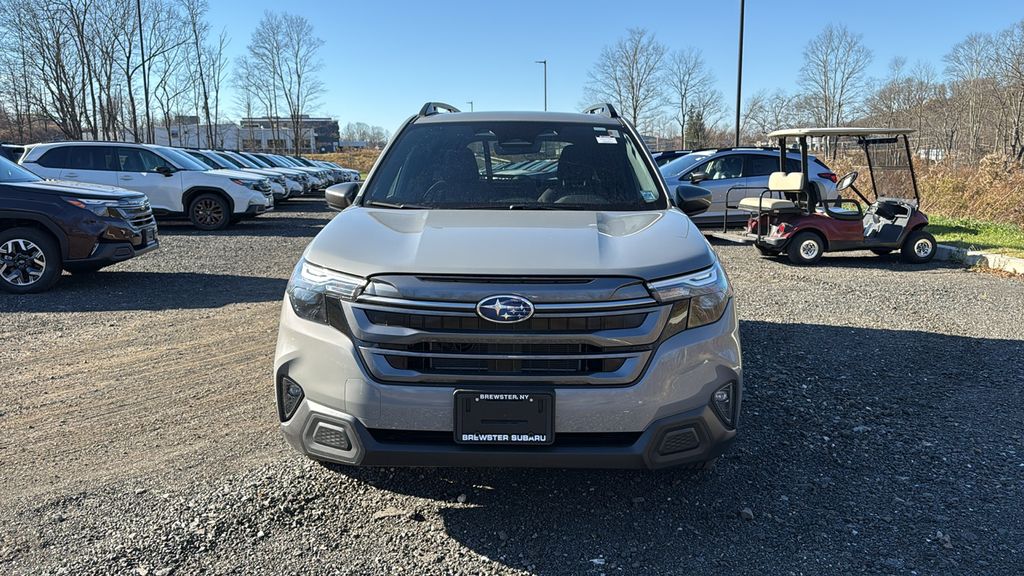 2025 Subaru Forester Premium photo 2