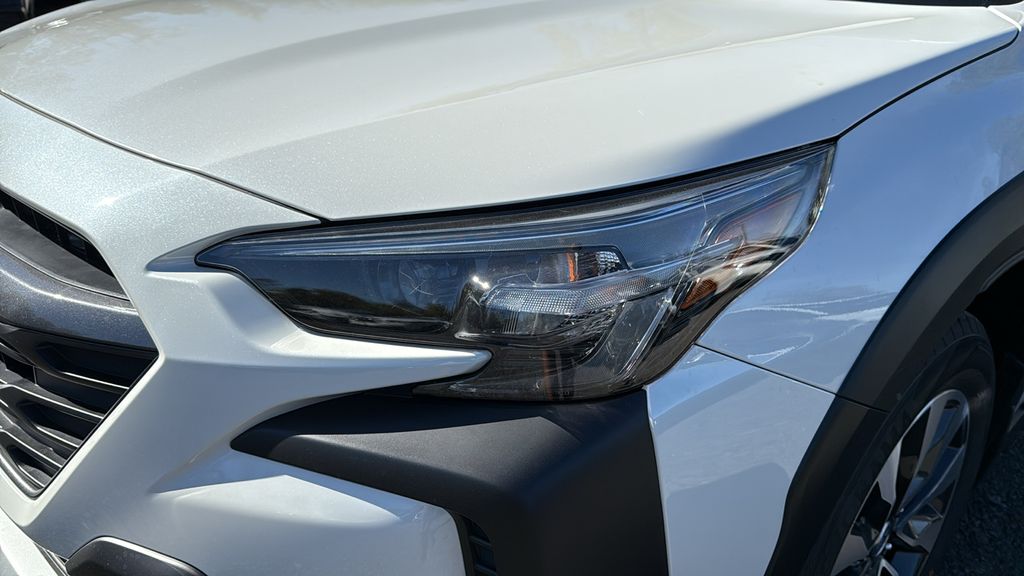2025 Subaru Outback Touring XT photo 3