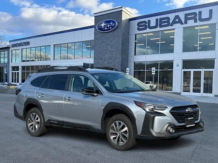 2023 Subaru Outback Premium's photo