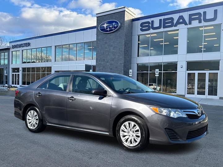 2014 Toyota Camry LE Sedan