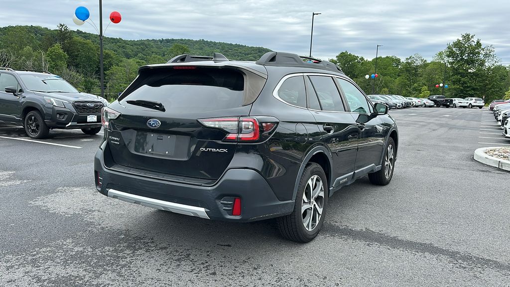 2022 Subaru Outback Limited photo 3