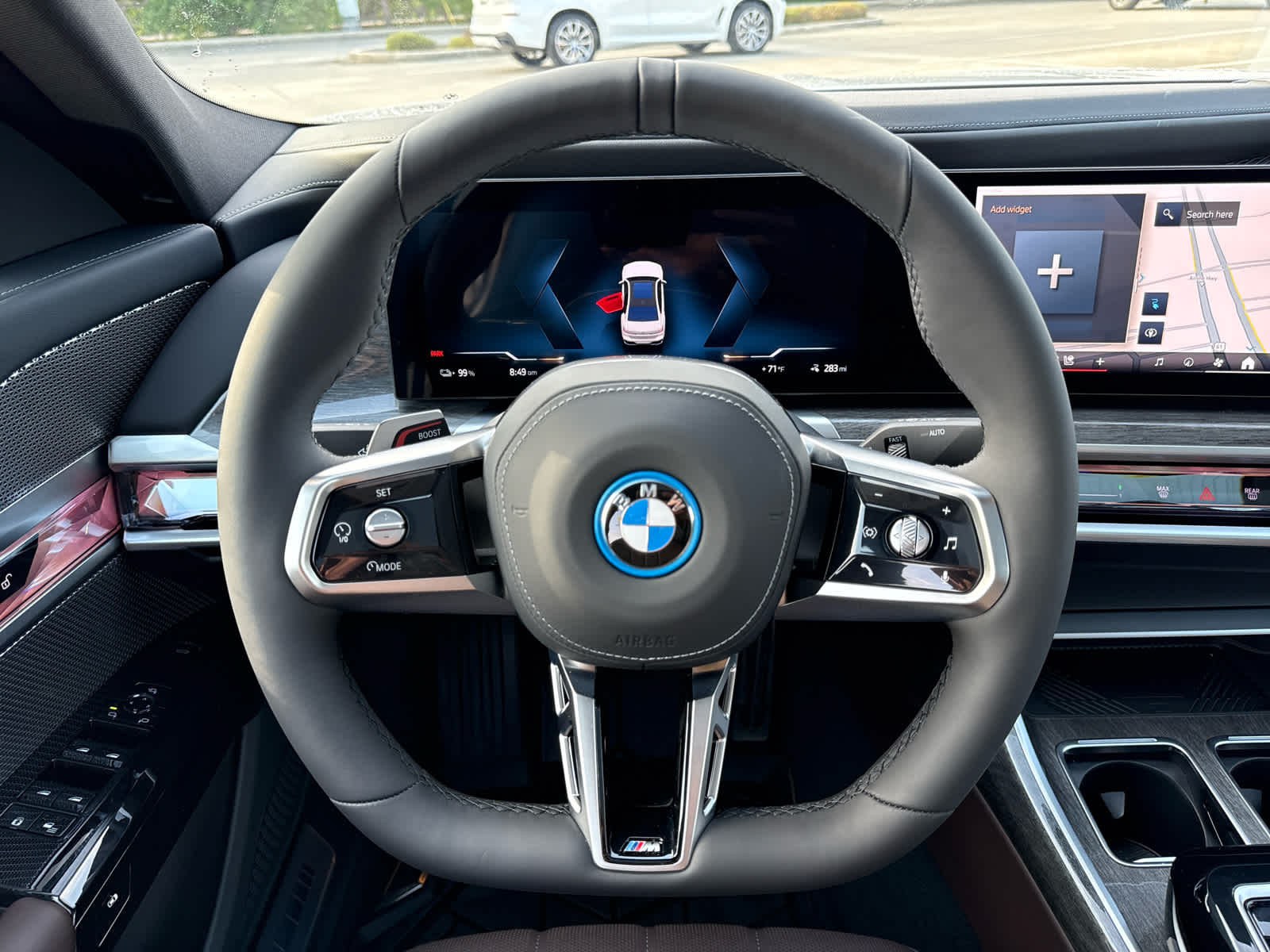 2025 BMW i7 50 - Photo 27