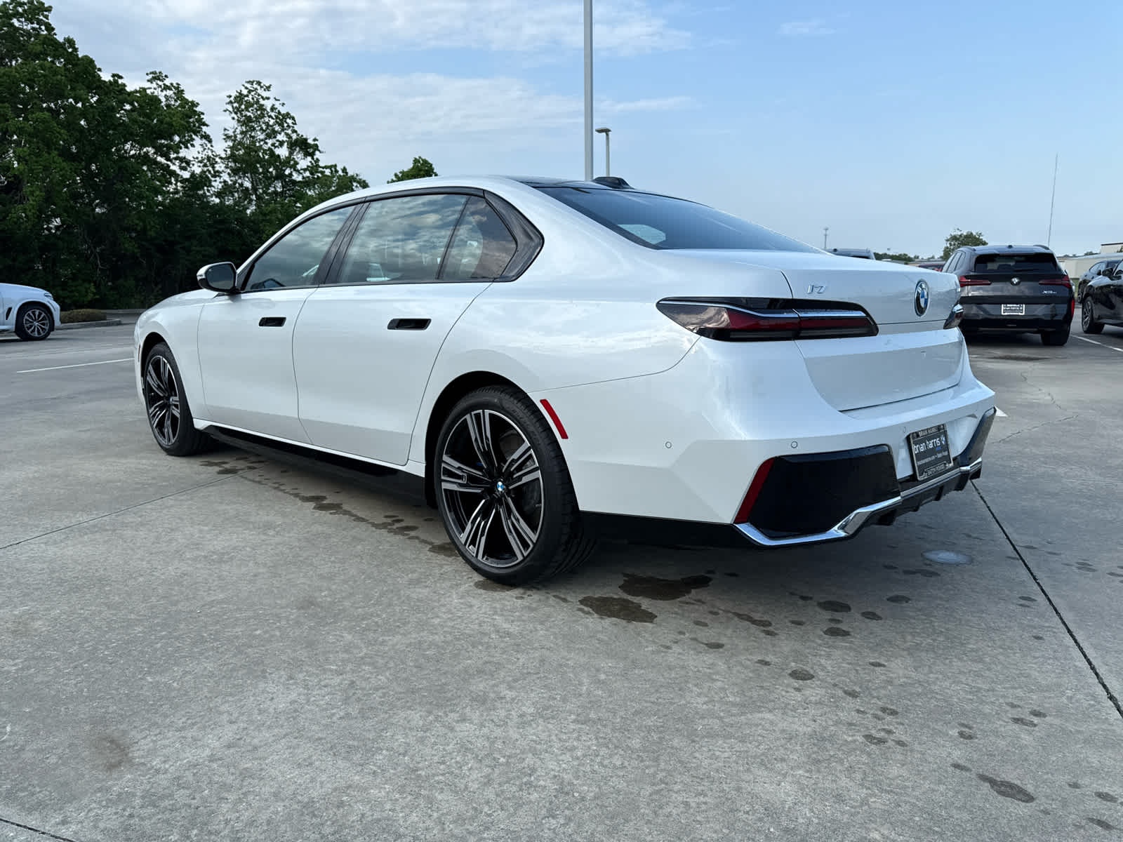 2025 BMW i7 50 - Photo 7