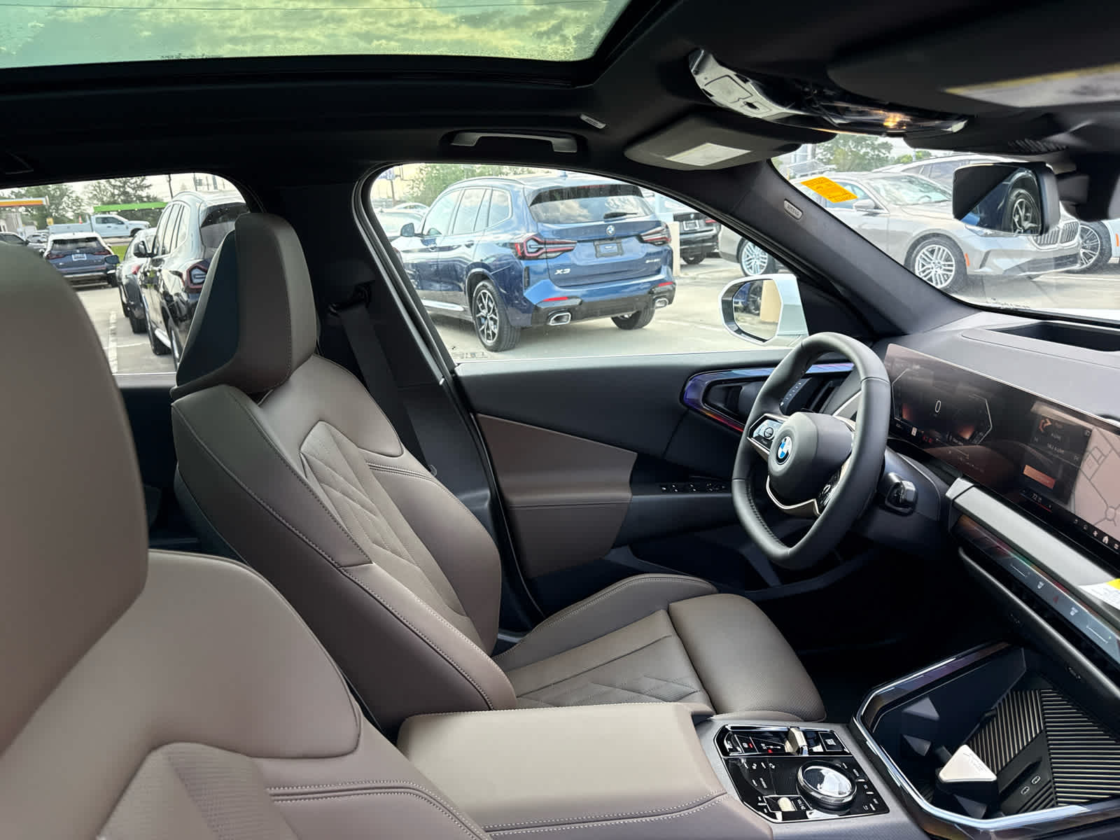 2025 BMW X3 30 - Photo 14