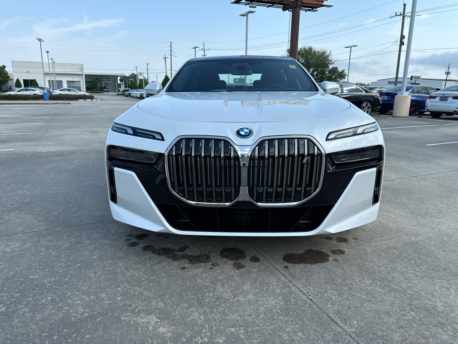 2025 BMW i7 50 - Photo 2