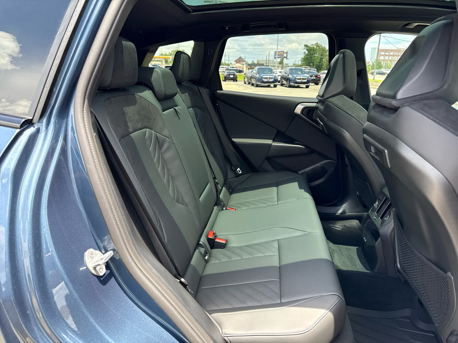 2025 BMW X3 30 - Photo 19