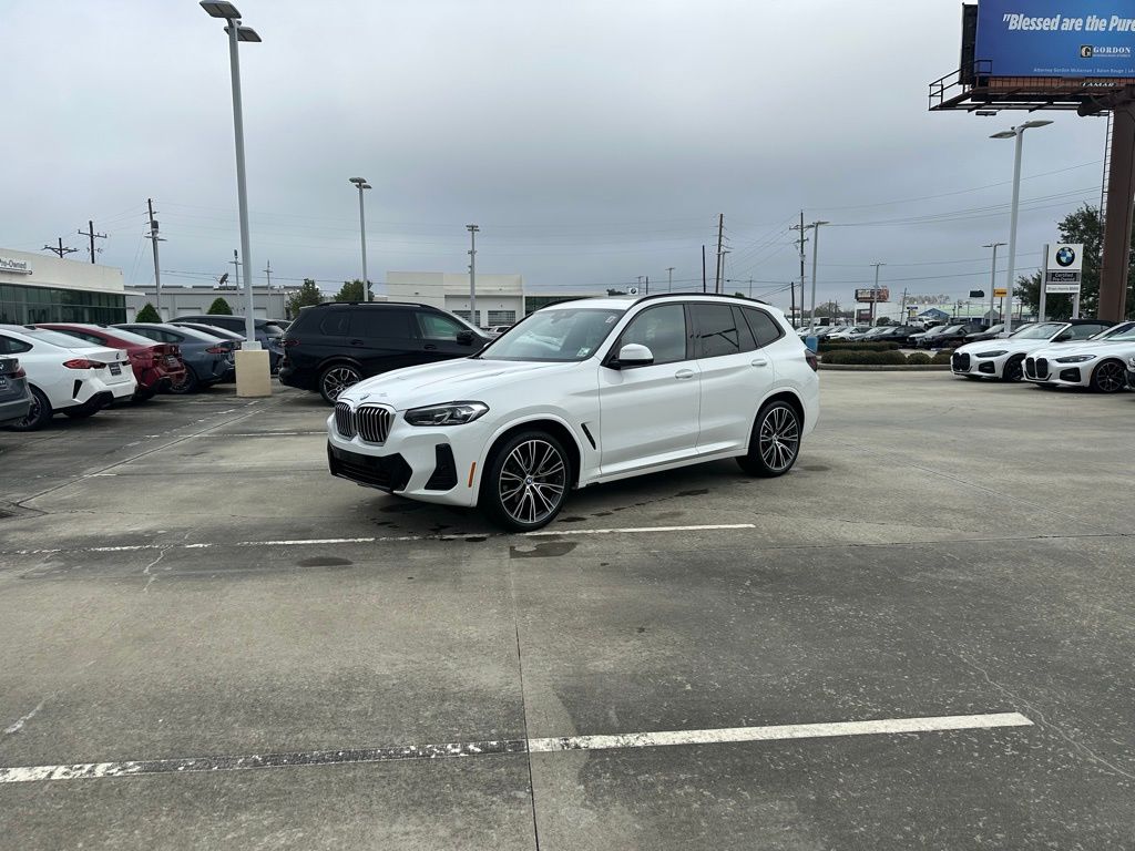 2023 BMW X3 30i's photo