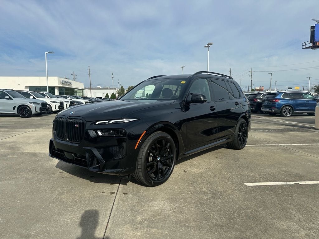 2026 BMW X7 M60i's photo