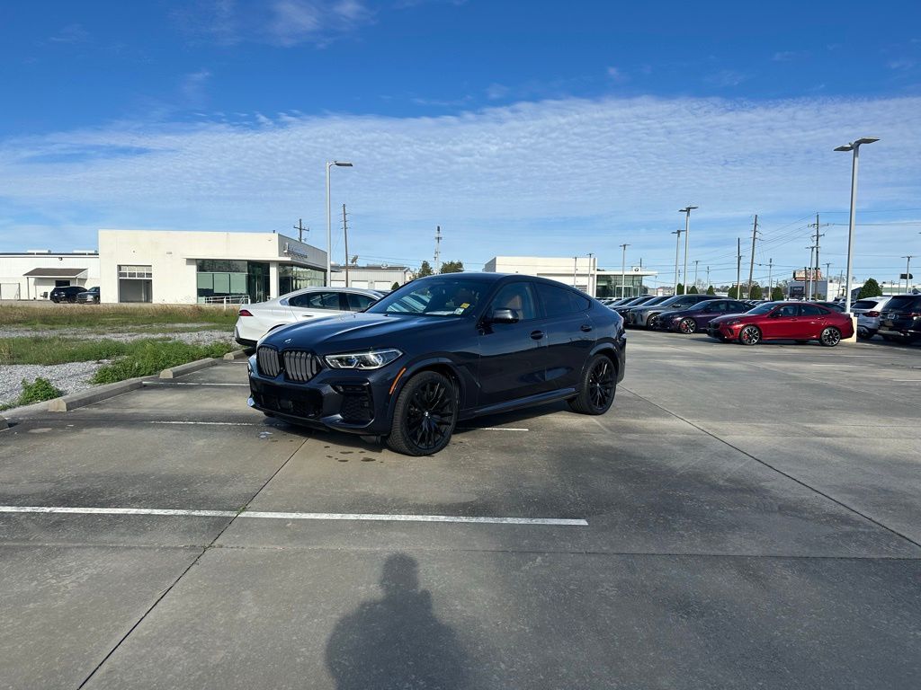 2022 BMW X6 M50i's photo