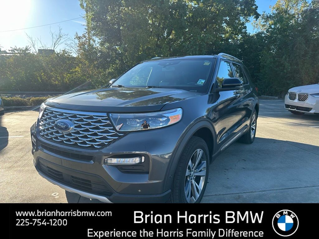 2020 Ford Explorer Platinum's photo
