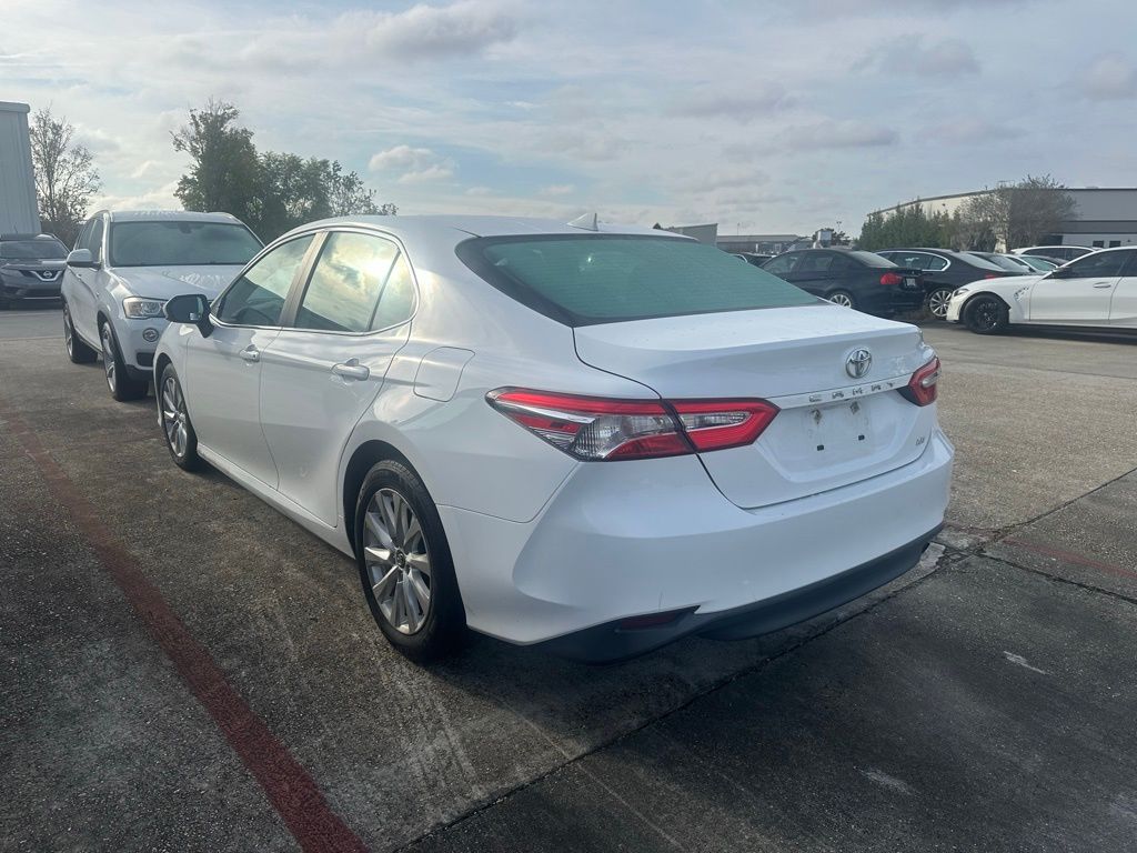 2019 Toyota Camry L photo 3