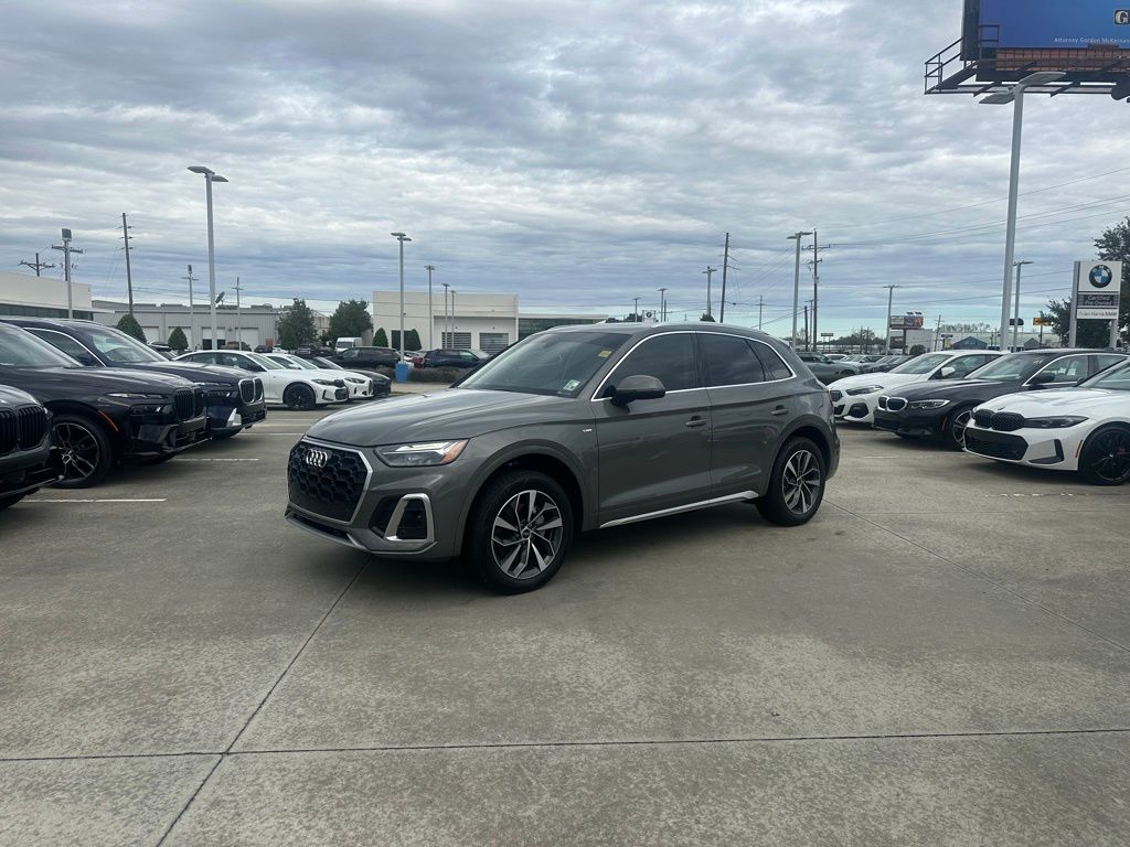 2023 Audi Q5 Premium Plus's photo