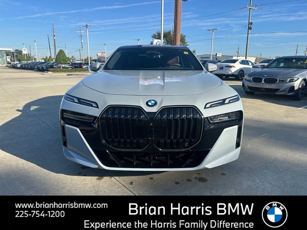 Certified 2025 BMW 760i xDrive Sedan