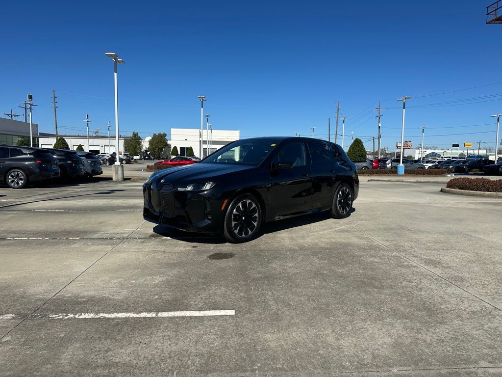 2026 BMW iX xDrive60's photo