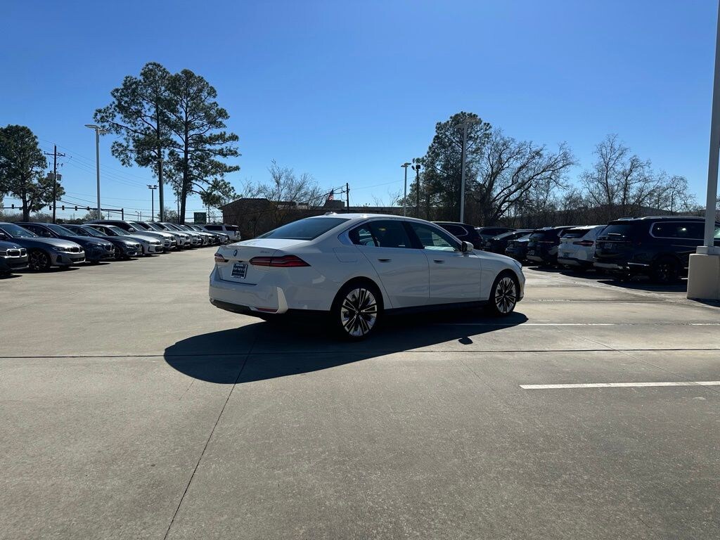 New 2026 BMW 530i Sedan