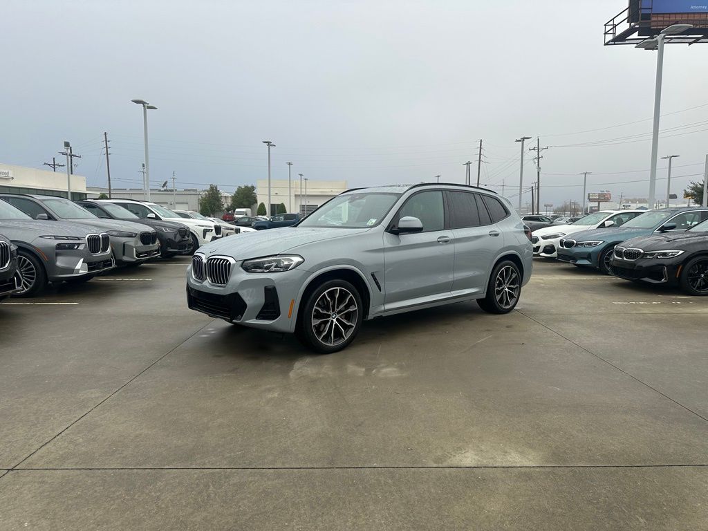 2023 BMW X3 30i's photo