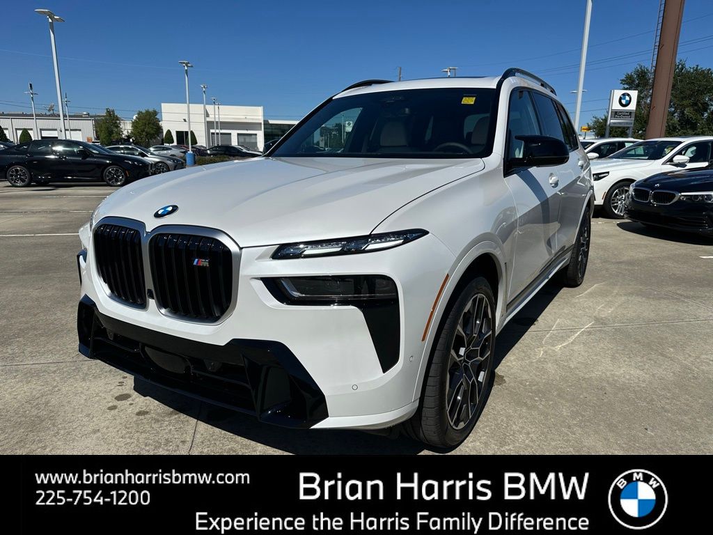 2026 BMW X7 M60i's photo