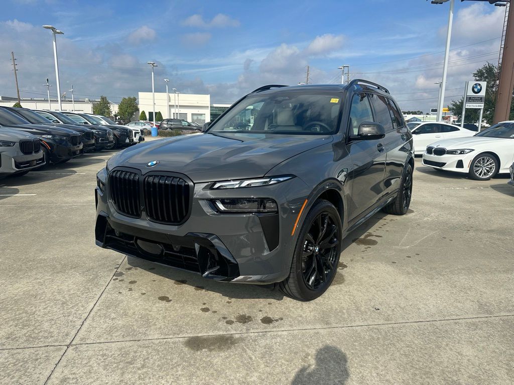 2026 BMW X7 40i's photo