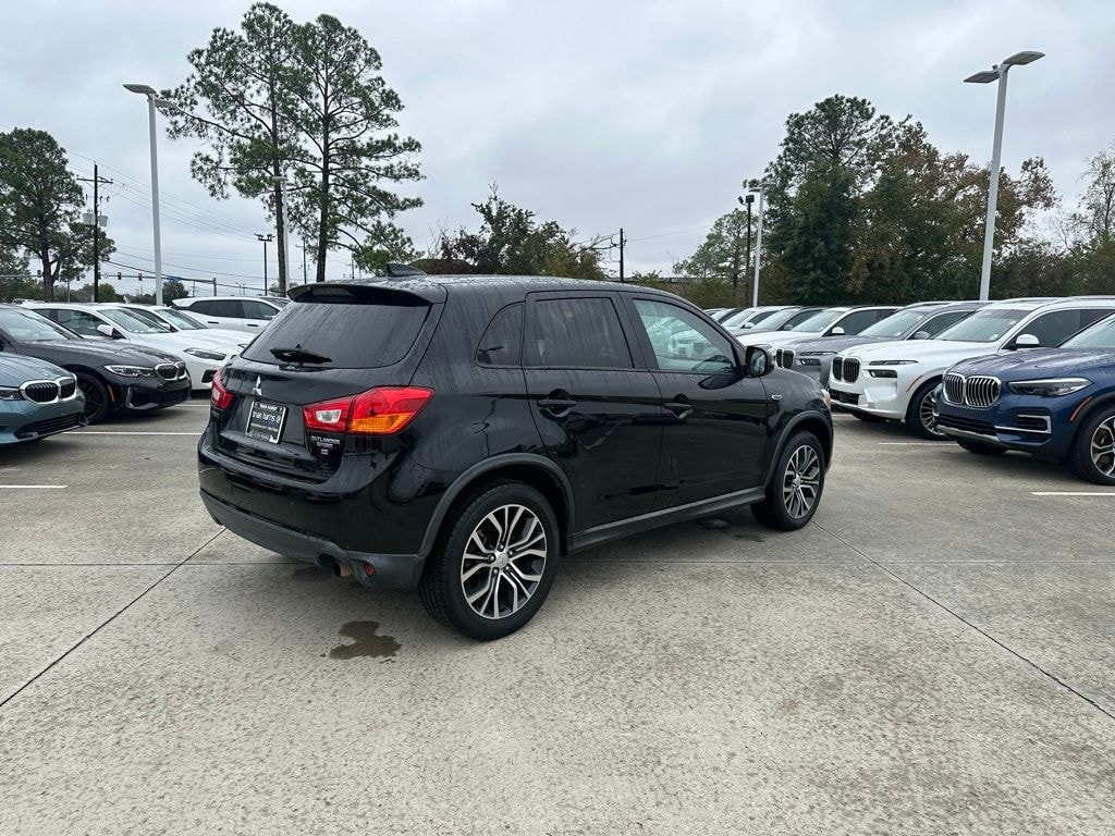 Used 2017 Mitsubishi Outlander Sport 2.4 SE CUV