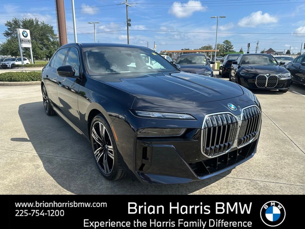 New 2026 BMW 750e xDrive Sedan