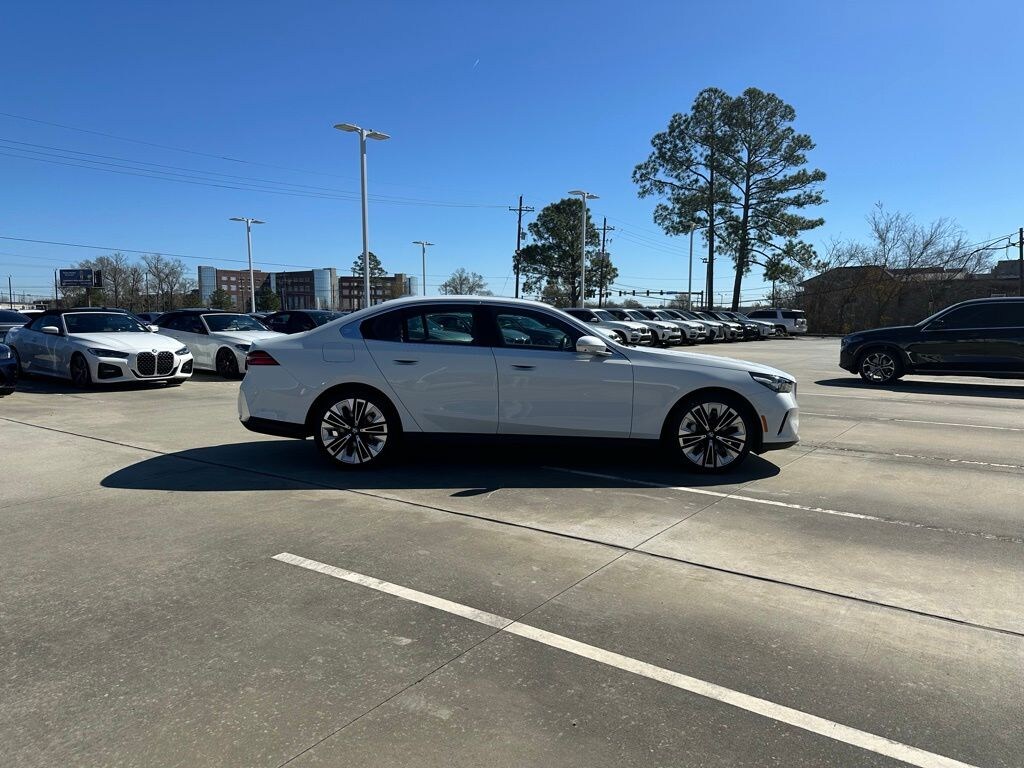New 2026 BMW 530i Sedan