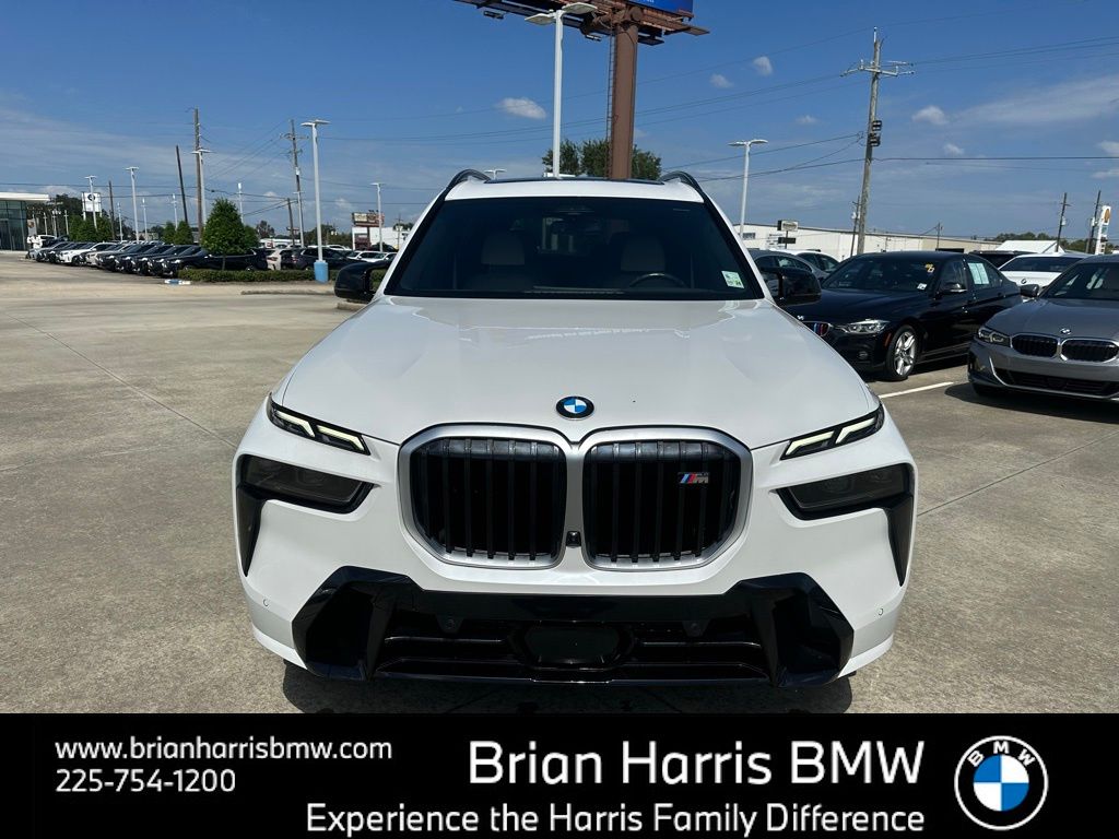 2023 Bmw X7 M60i photo 2