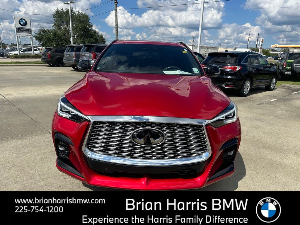 2023 Infiniti QX55 Essential photo 2