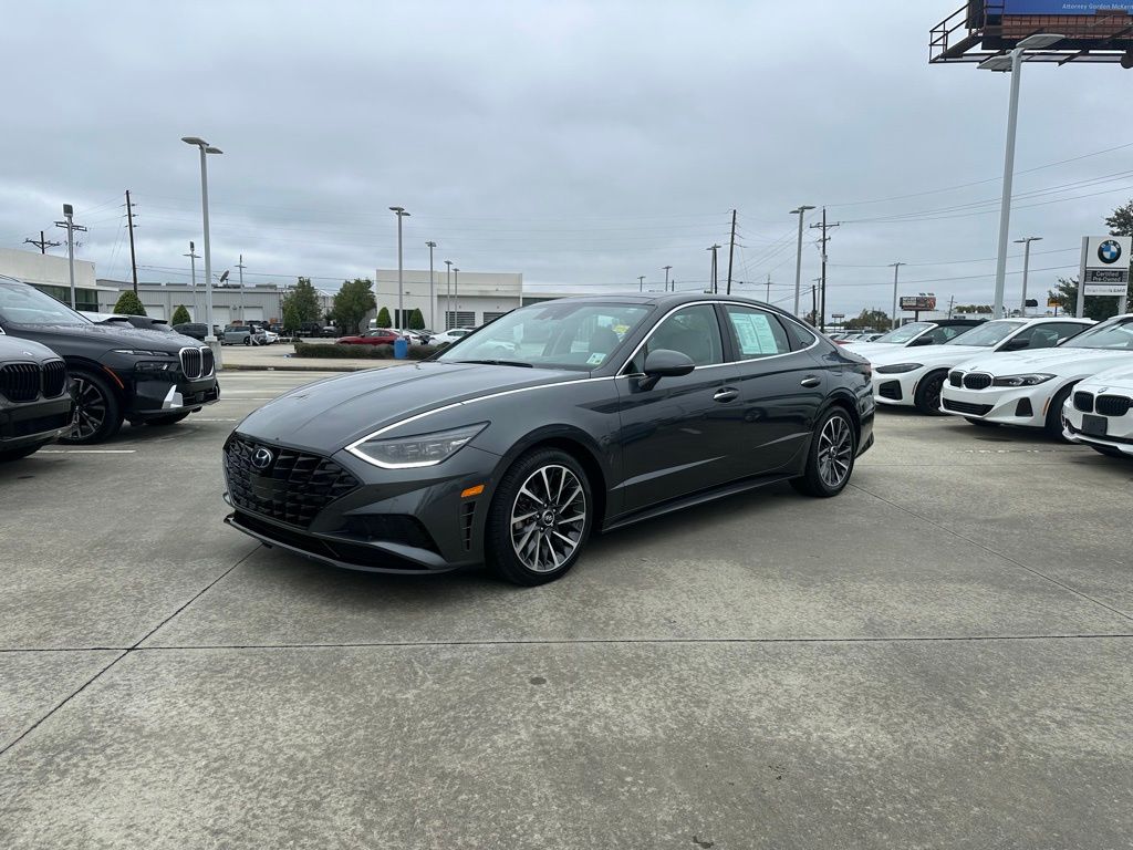 2022 Hyundai Sonata Limited's photo