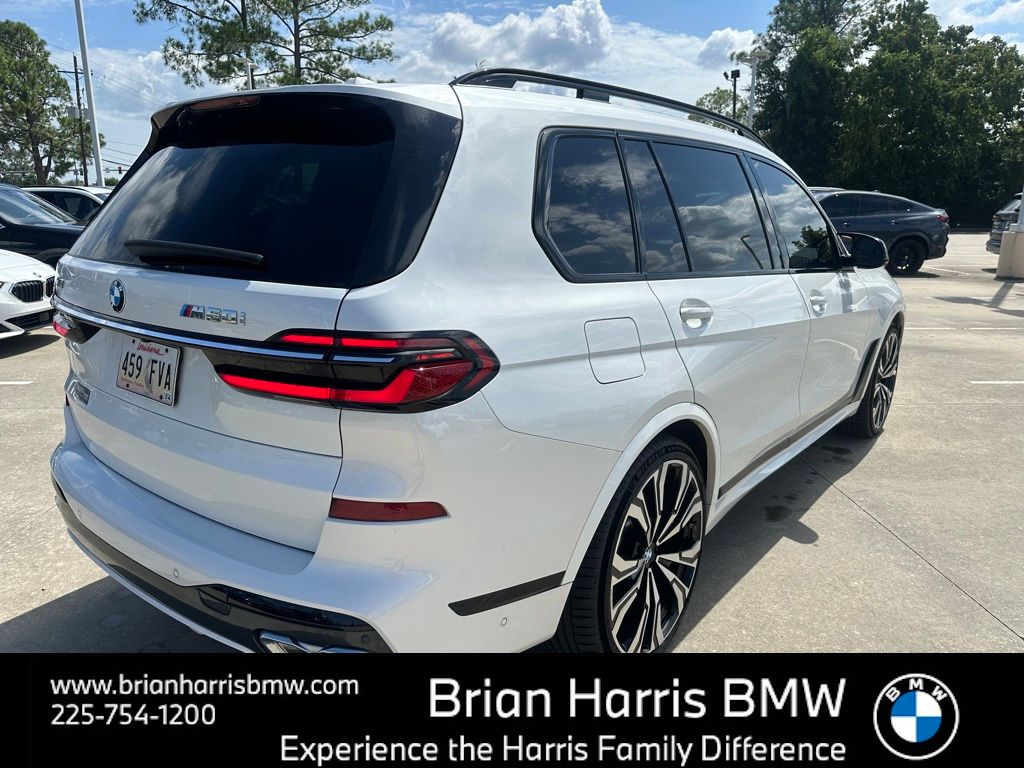 2023 Bmw X7 M60i photo 3