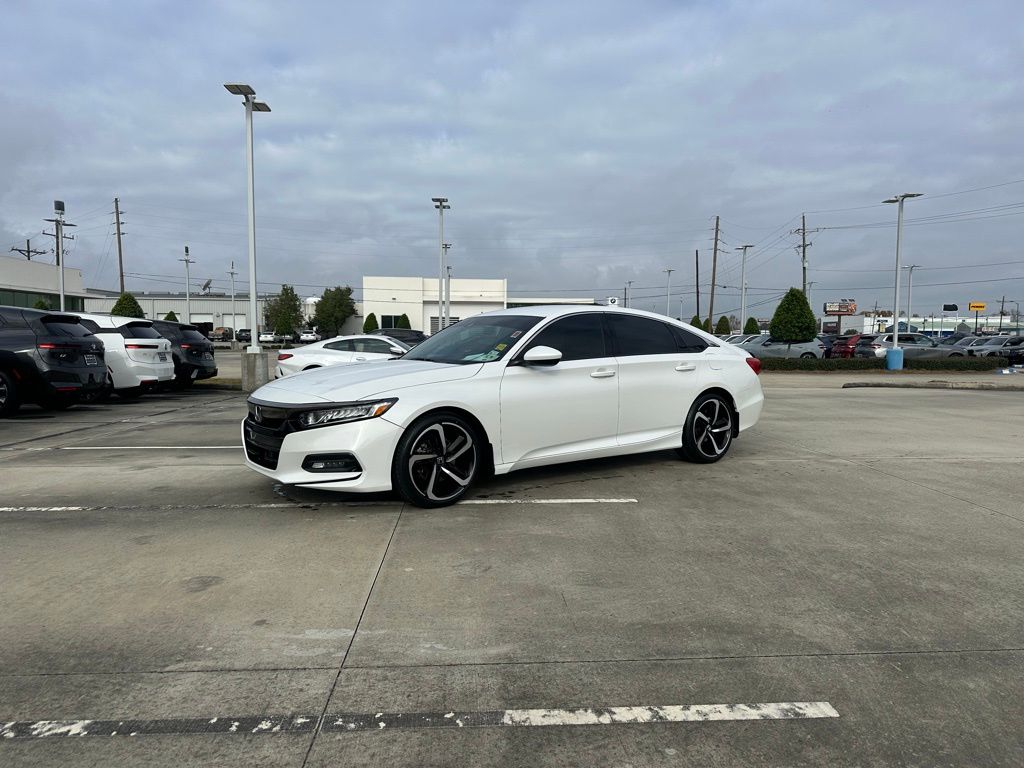 2018 Honda Accord Sport's photo
