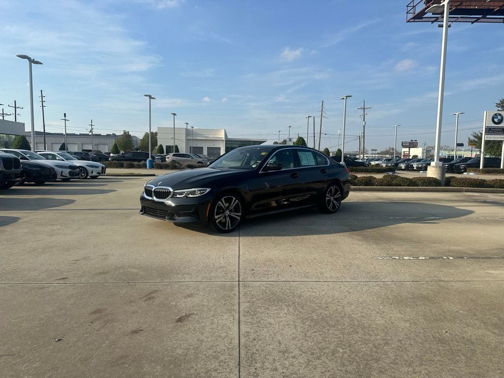 2021 BMW 3 Series 330i's photo