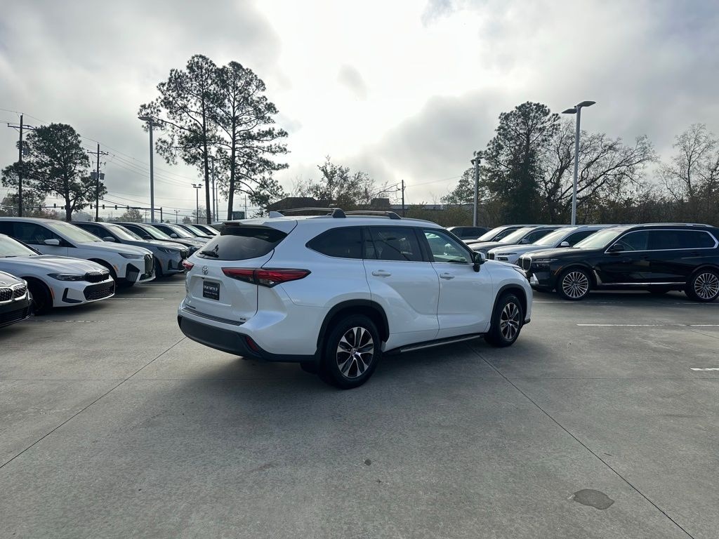 Used 2022 Toyota Highlander XLE SUV
