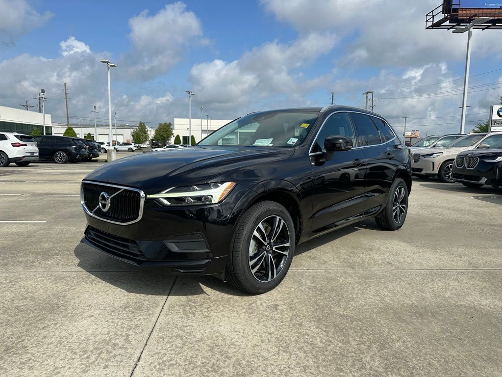 2020 Volvo XC60 T6 Momentum AWD's photo