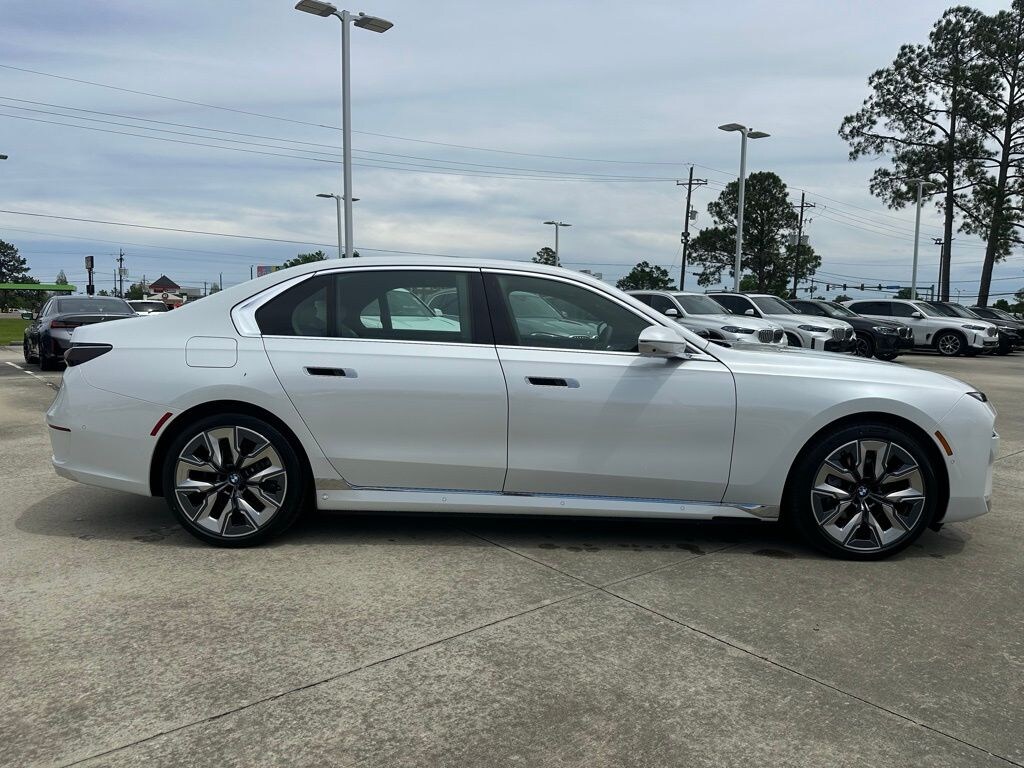 New 2026 BMW i7 xDrive60 Sedan
