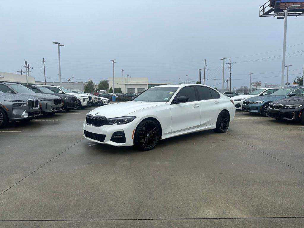 2022 BMW 3 Series 330i's photo