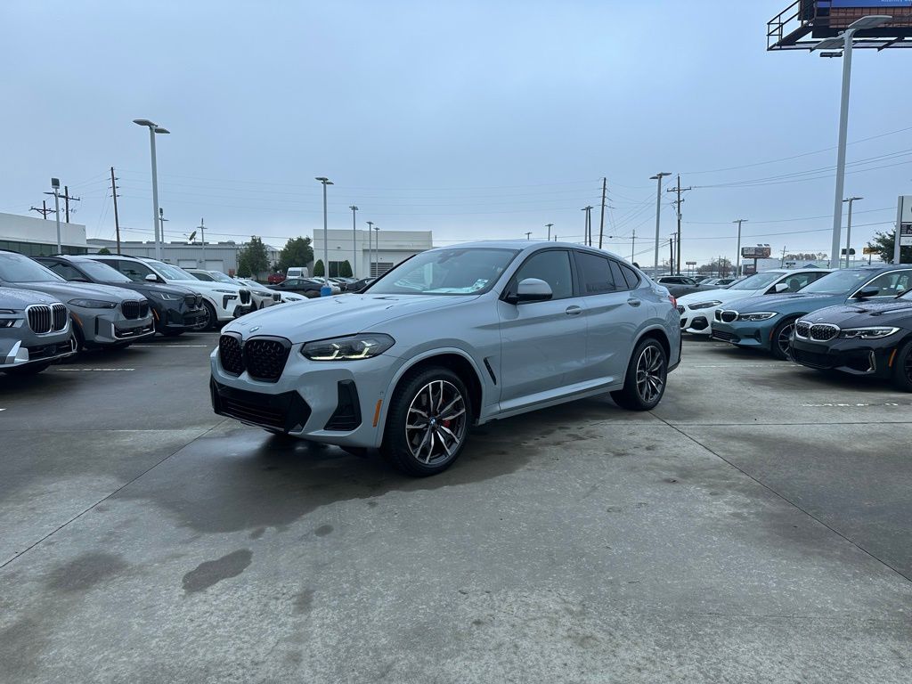 2023 BMW X4 30i's photo