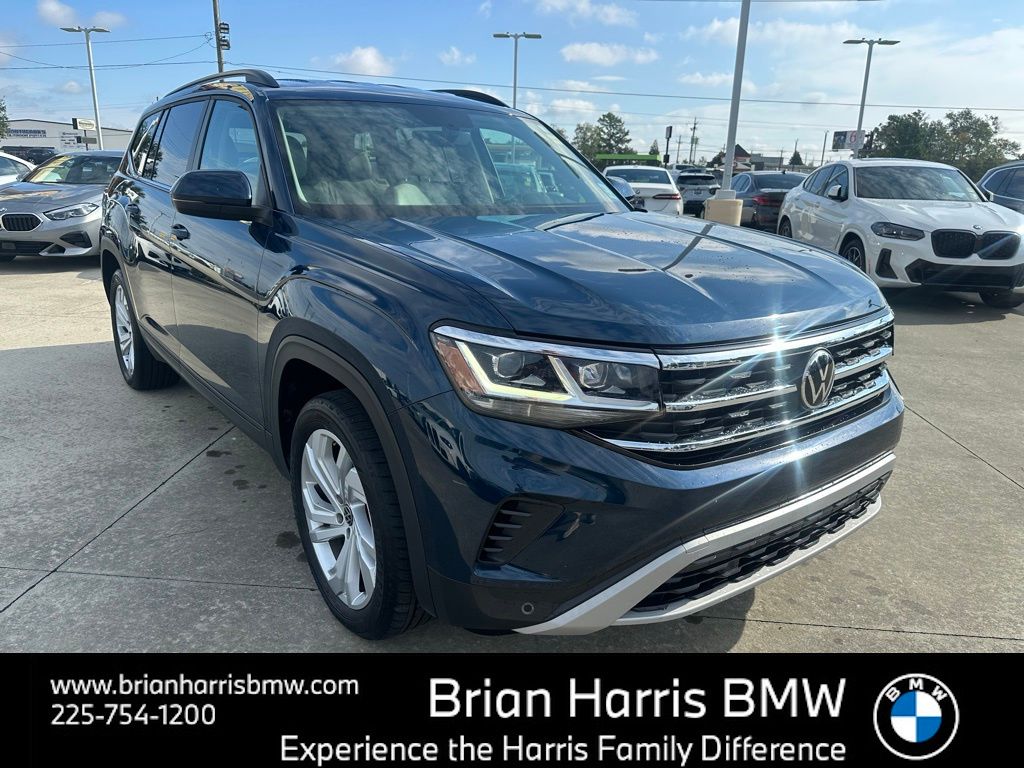2022 Volkswagen Atlas SE Technology photo 2