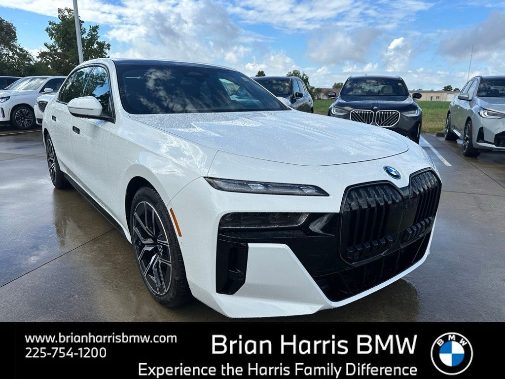 New 2026 BMW 750e xDrive Sedan