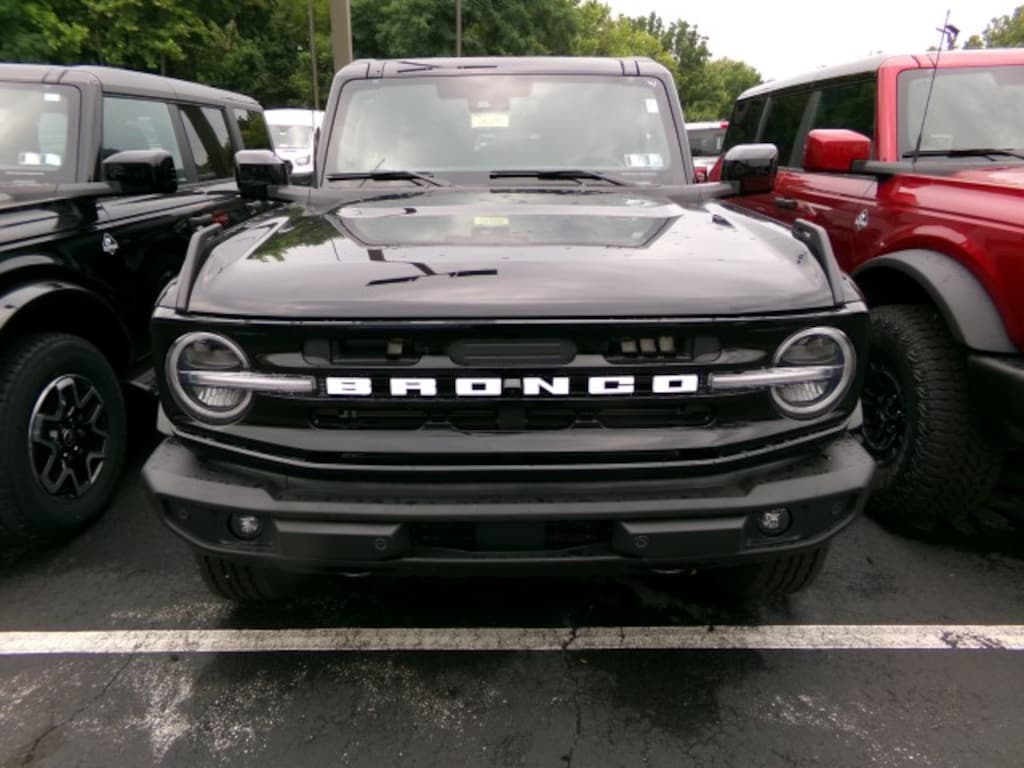 New 2026 Ford Bronco Outer Banks SUV