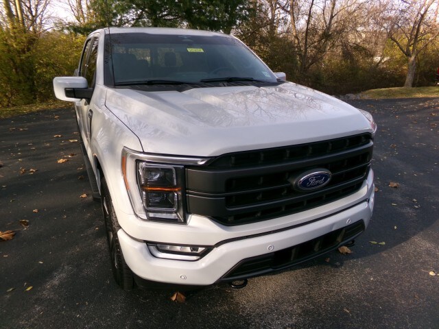 2023 Ford F-150 Lariat photo 2