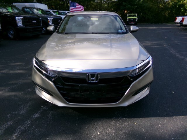 2019 Honda Accord LX 1.5T photo 3